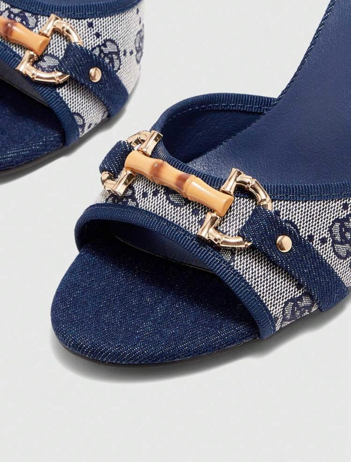 Denim round toe mule