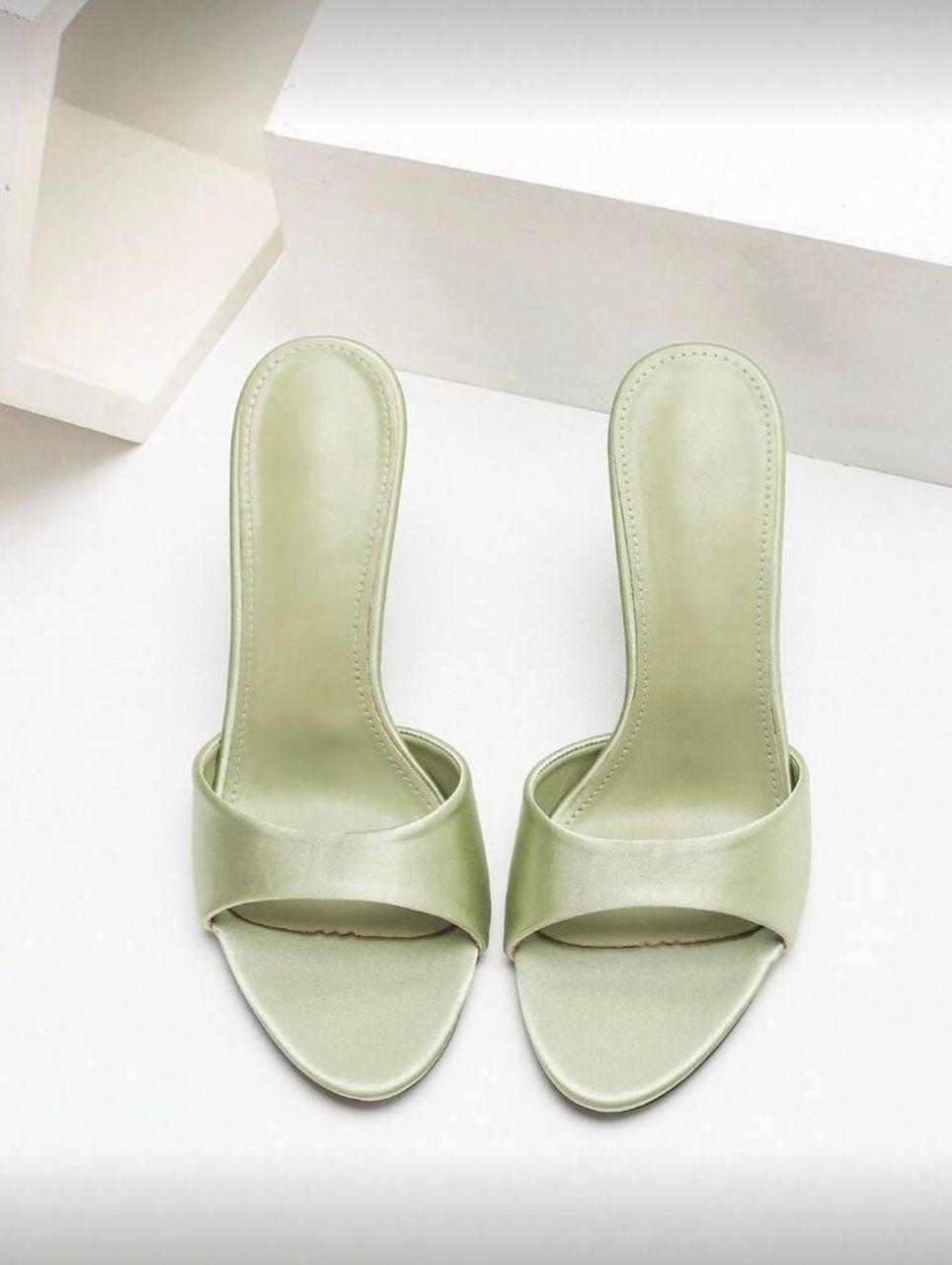 Satin round toe mule